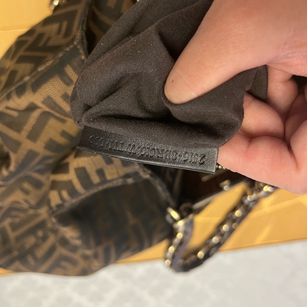 FENDI 
Zucca Mia Tote Tobacco - Picture 2 of 9